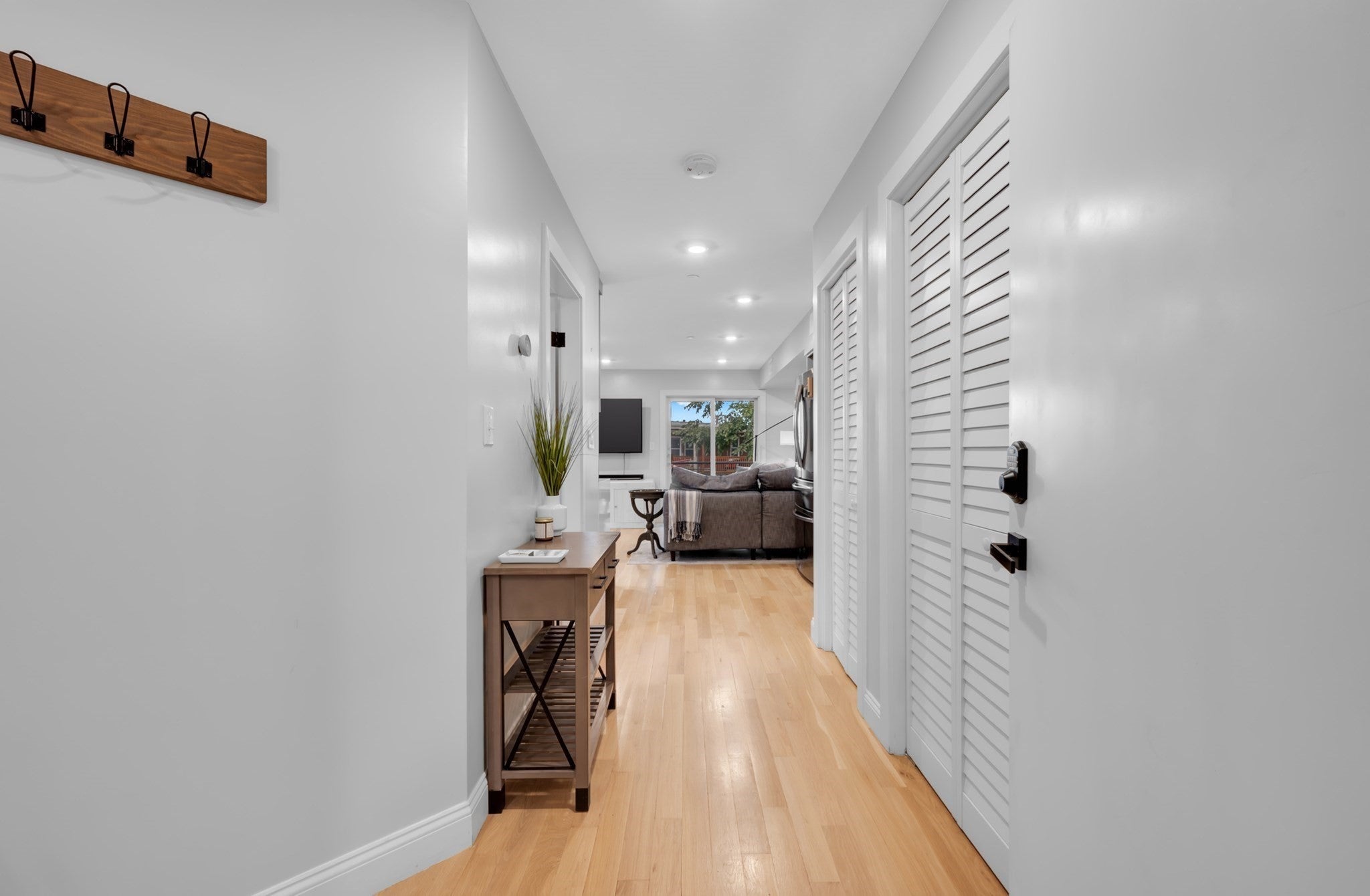 74 Everett St #3, Boston, MA, 74 Everett St #3, Boston, MA Photo #8