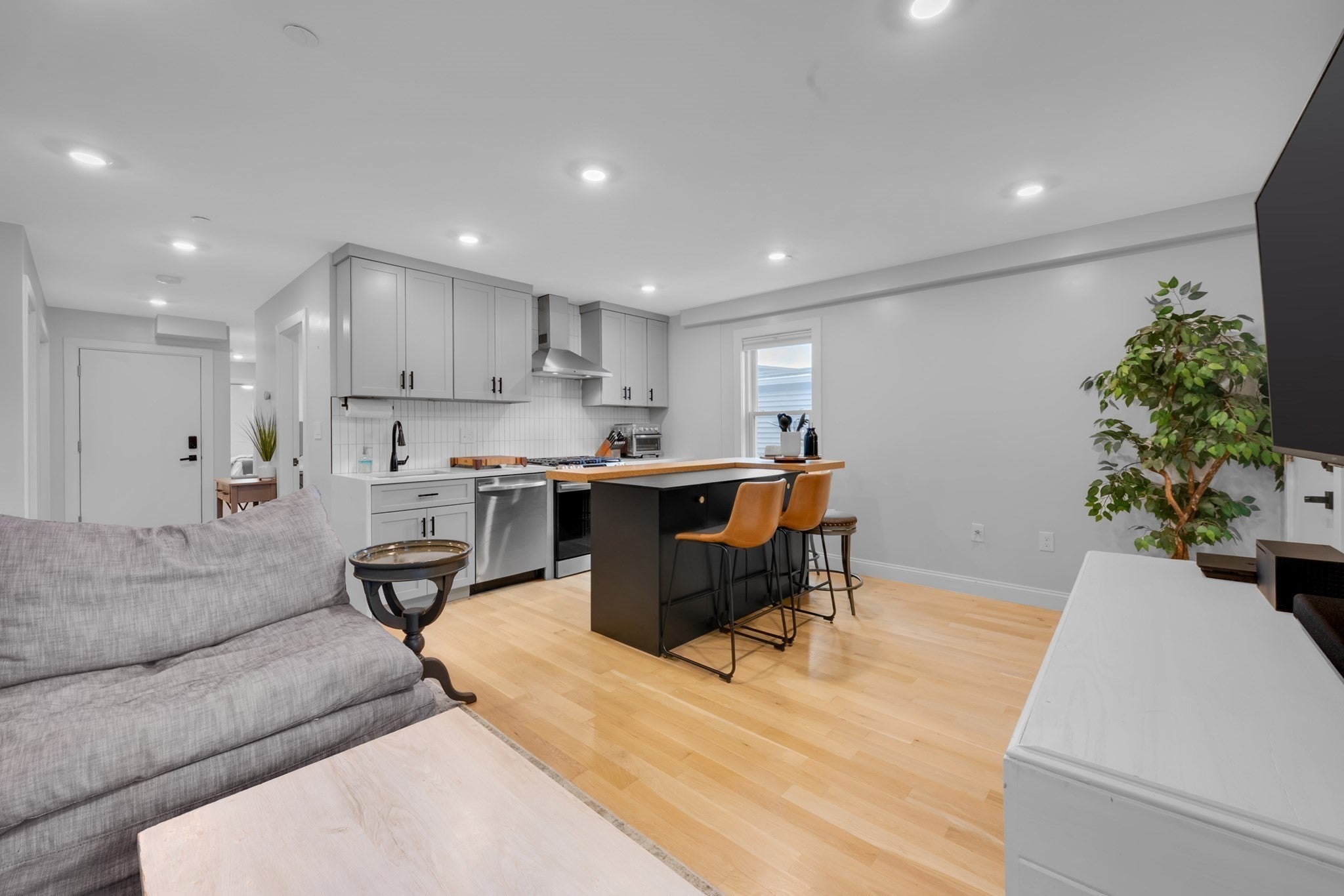 74 Everett St #3, Boston, MA, 74 Everett St #3, Boston, MA Photo #6