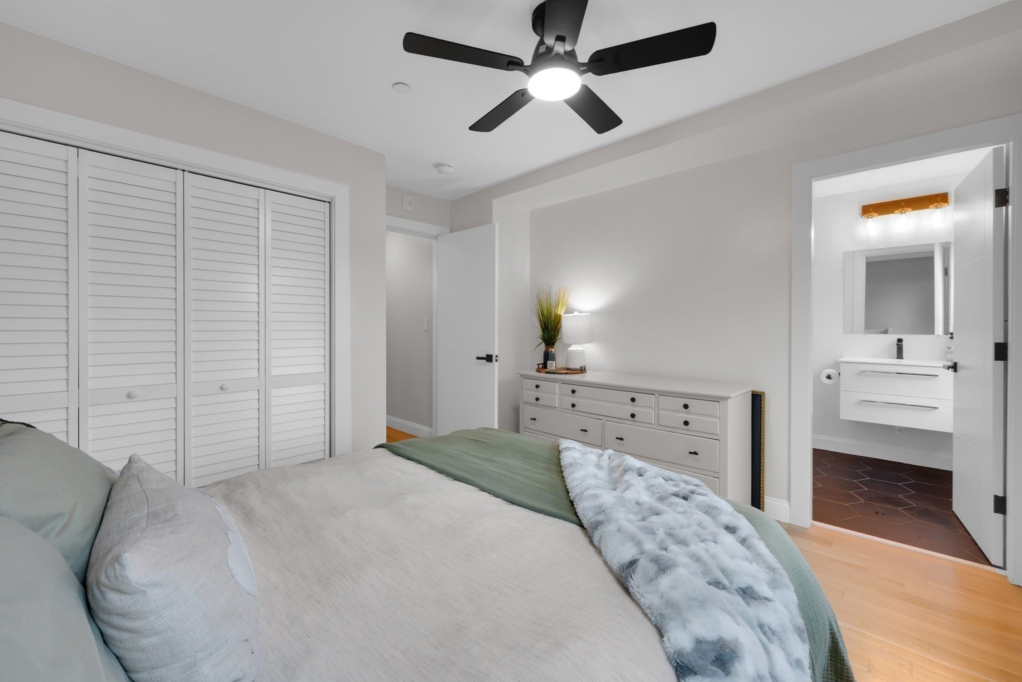 74 Everett St #3, Boston, MA, 74 Everett St #3, Boston, MA Photo #13