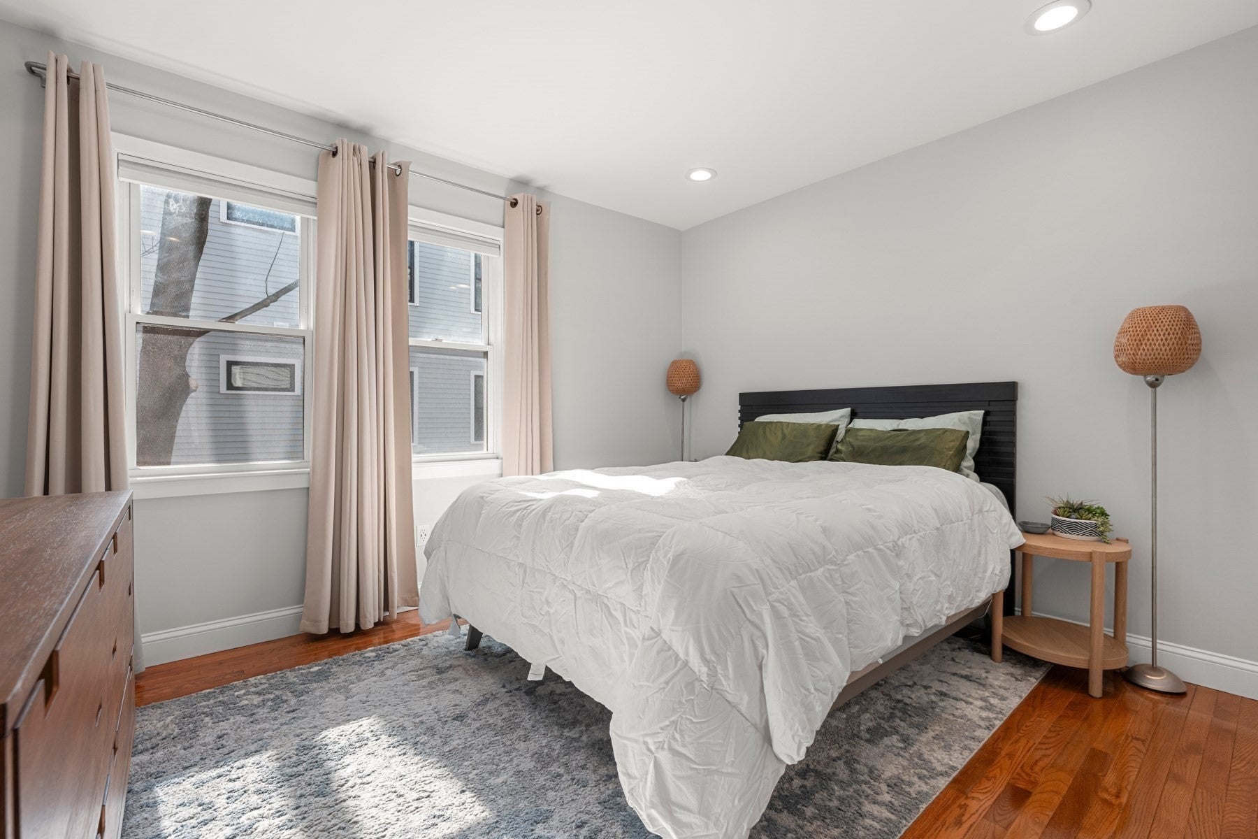78 Rossmore RD #Two, Boston, MA Photo #3