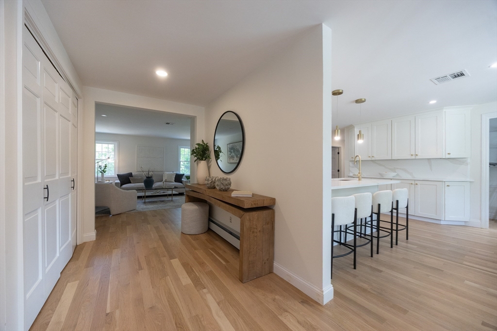 Easton, Massachusetts 02375, United States, 4 Bedrooms Bedrooms, ,3 BathroomsBathrooms,Residential,Active,185002