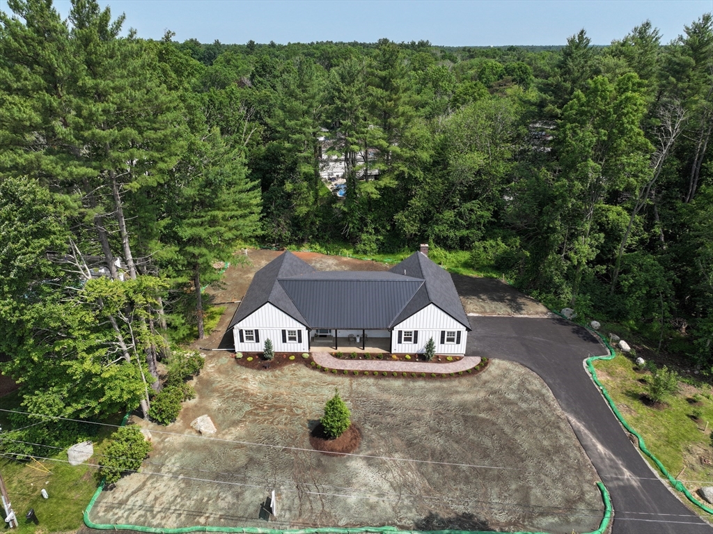 10 Lantern Ln
