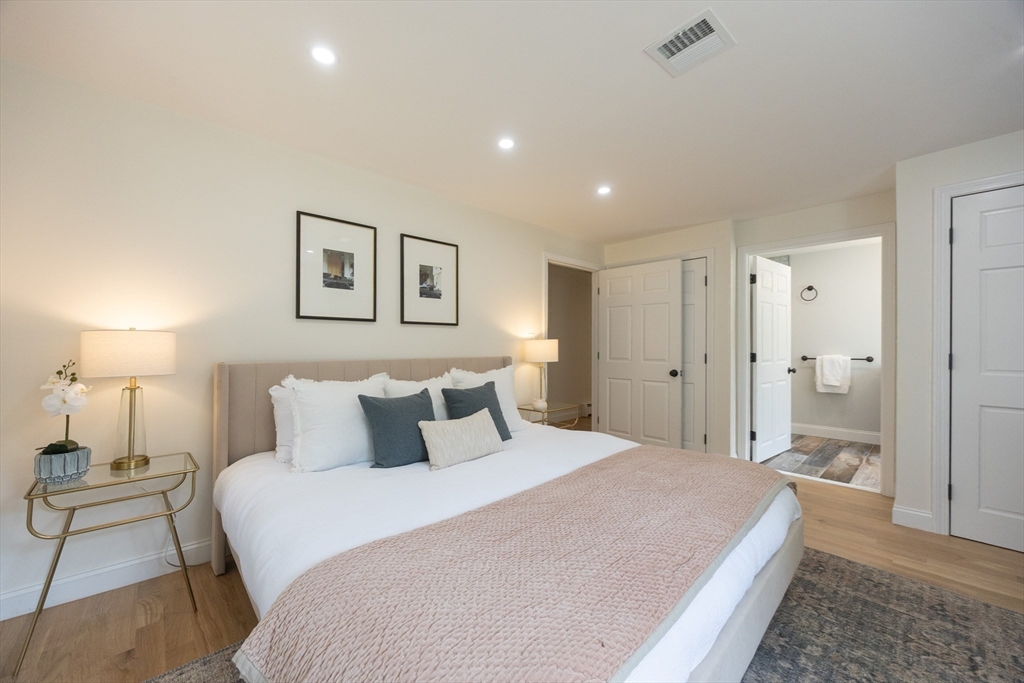 Easton, Massachusetts 02375, United States, 4 Bedrooms Bedrooms, ,3 BathroomsBathrooms,Residential,Active,185002