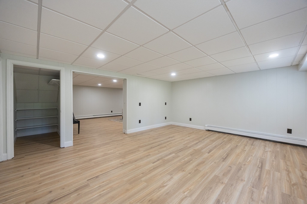 Easton, Massachusetts 02375, United States, 4 Bedrooms Bedrooms, ,3 BathroomsBathrooms,Residential,Active,185002