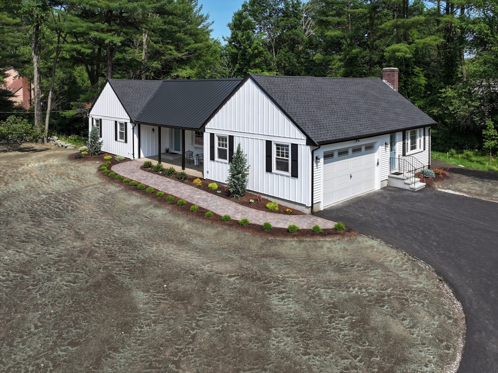 Easton, Massachusetts 02375, United States, 4 Bedrooms Bedrooms, ,3 BathroomsBathrooms,Residential,Active,185002