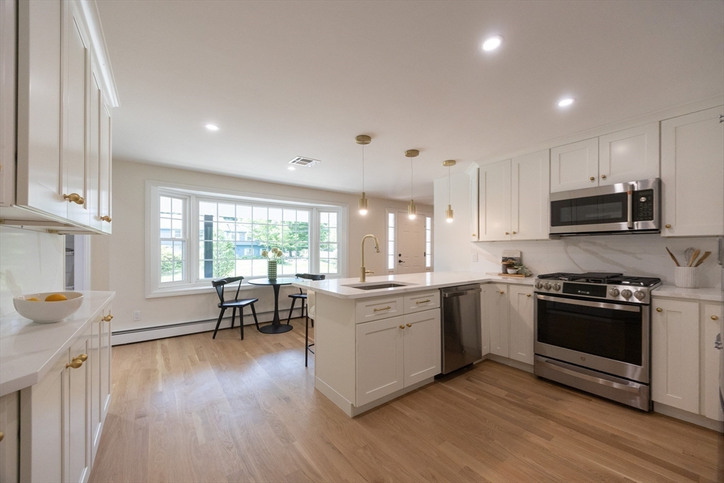 Easton, Massachusetts 02375, United States, 4 Bedrooms Bedrooms, ,3 BathroomsBathrooms,Residential,Active,185002