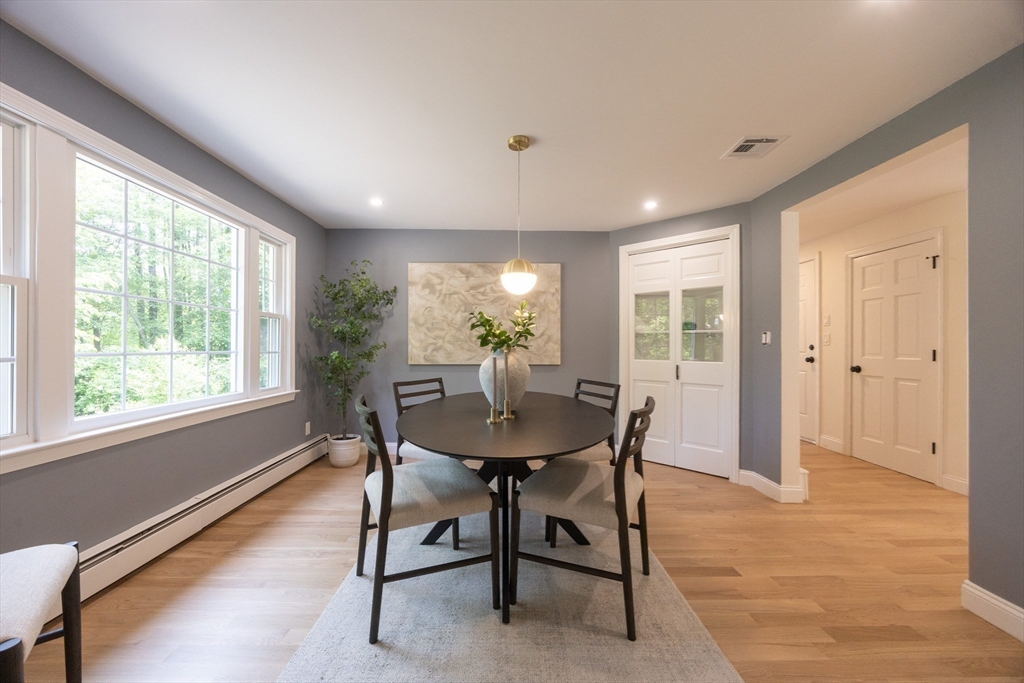 Easton, Massachusetts 02375, United States, 4 Bedrooms Bedrooms, ,3 BathroomsBathrooms,Residential,Active,185002