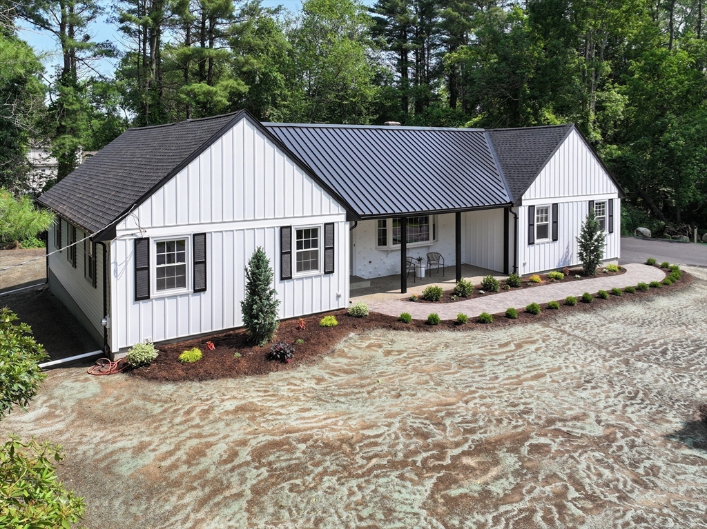 Easton, Massachusetts 02375, United States, 4 Bedrooms Bedrooms, ,3 BathroomsBathrooms,Residential,Active,185002