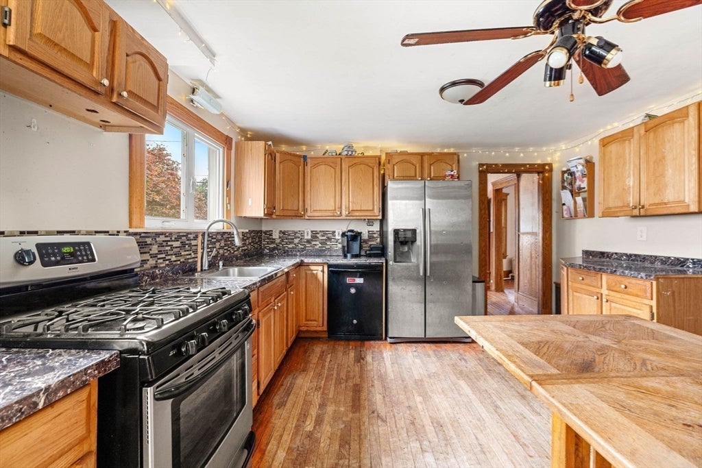 29 Eastern Ave, Beverly, MA, 29 Eastern Ave, Beverly, MA Photo #10