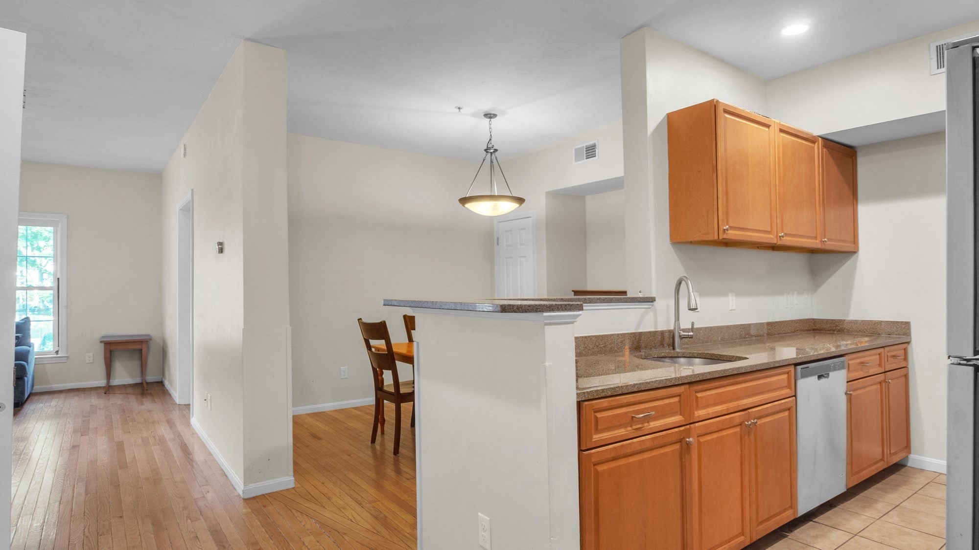 10 Felton St 105
