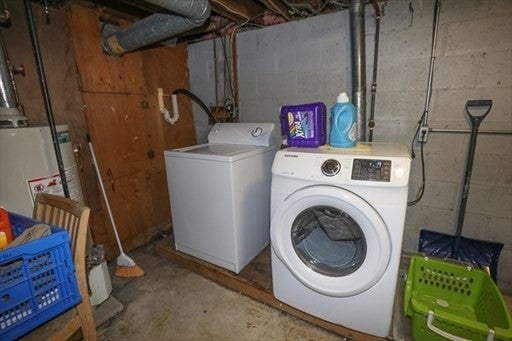 34 Neofotistos Cir, Dracut, MA Photo #16