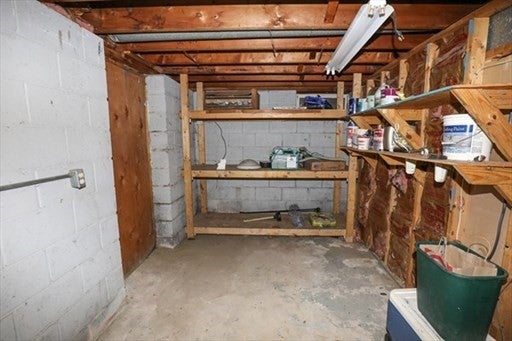 34 Neofotistos Cir, Dracut, MA Photo #17