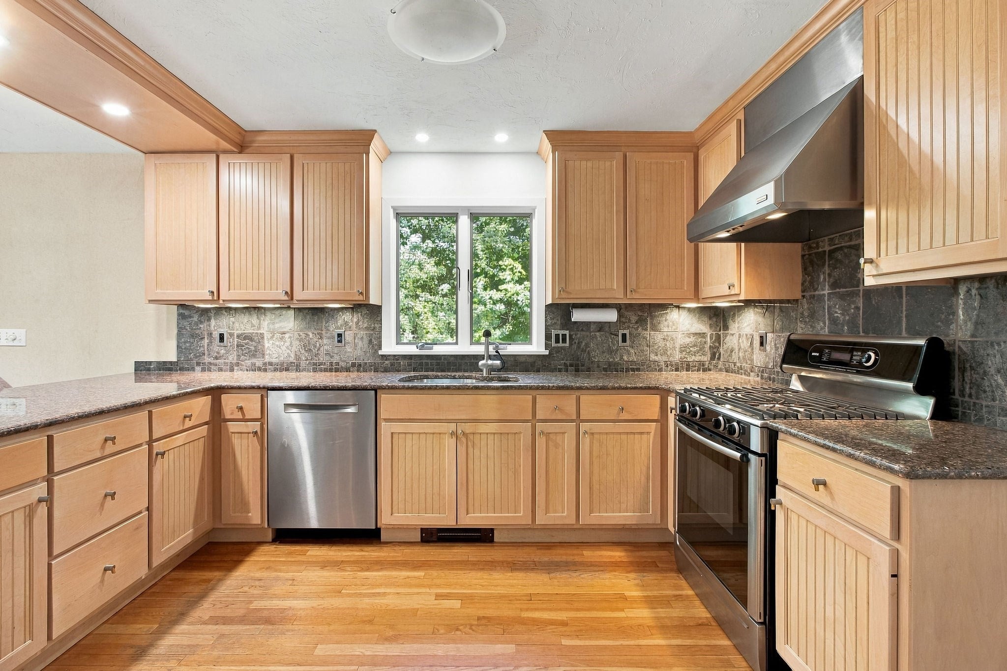 65 Maple Ln, Brewster, MA, 65 Maple Ln, Brewster, MA Photo #14