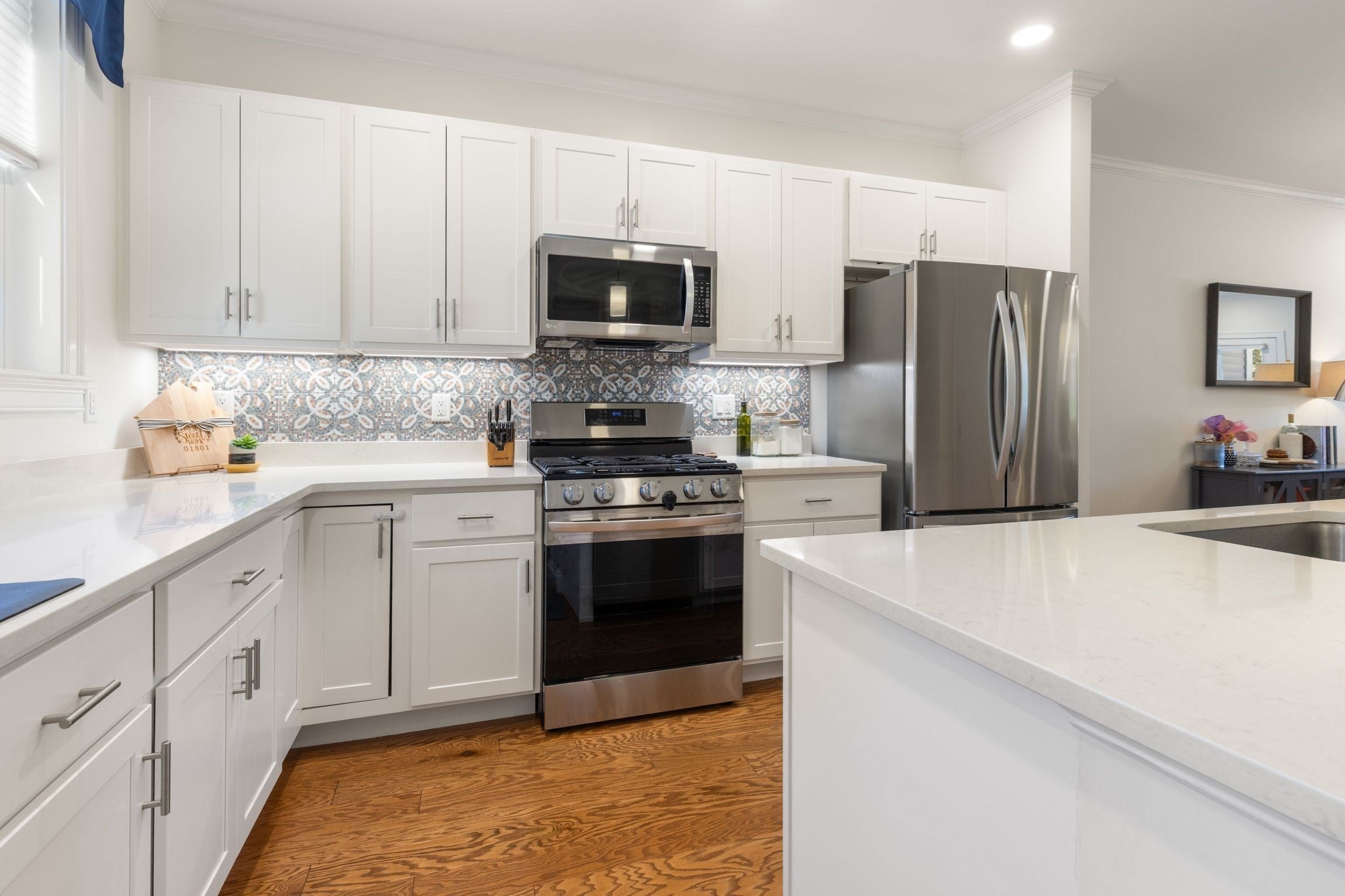 7 E Dexter Ave 38