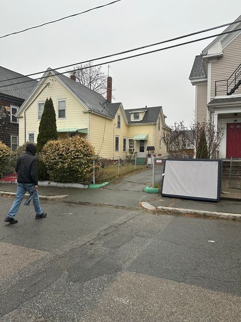 65 Tremont St Brockton MA 02301