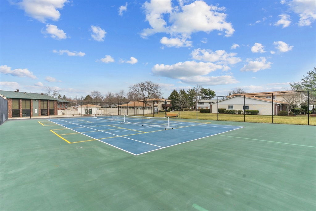 Warwick, Rhode Island 02886, United States, 2 Bedrooms Bedrooms, ,2 BathroomsBathrooms,Residential,Active,96751