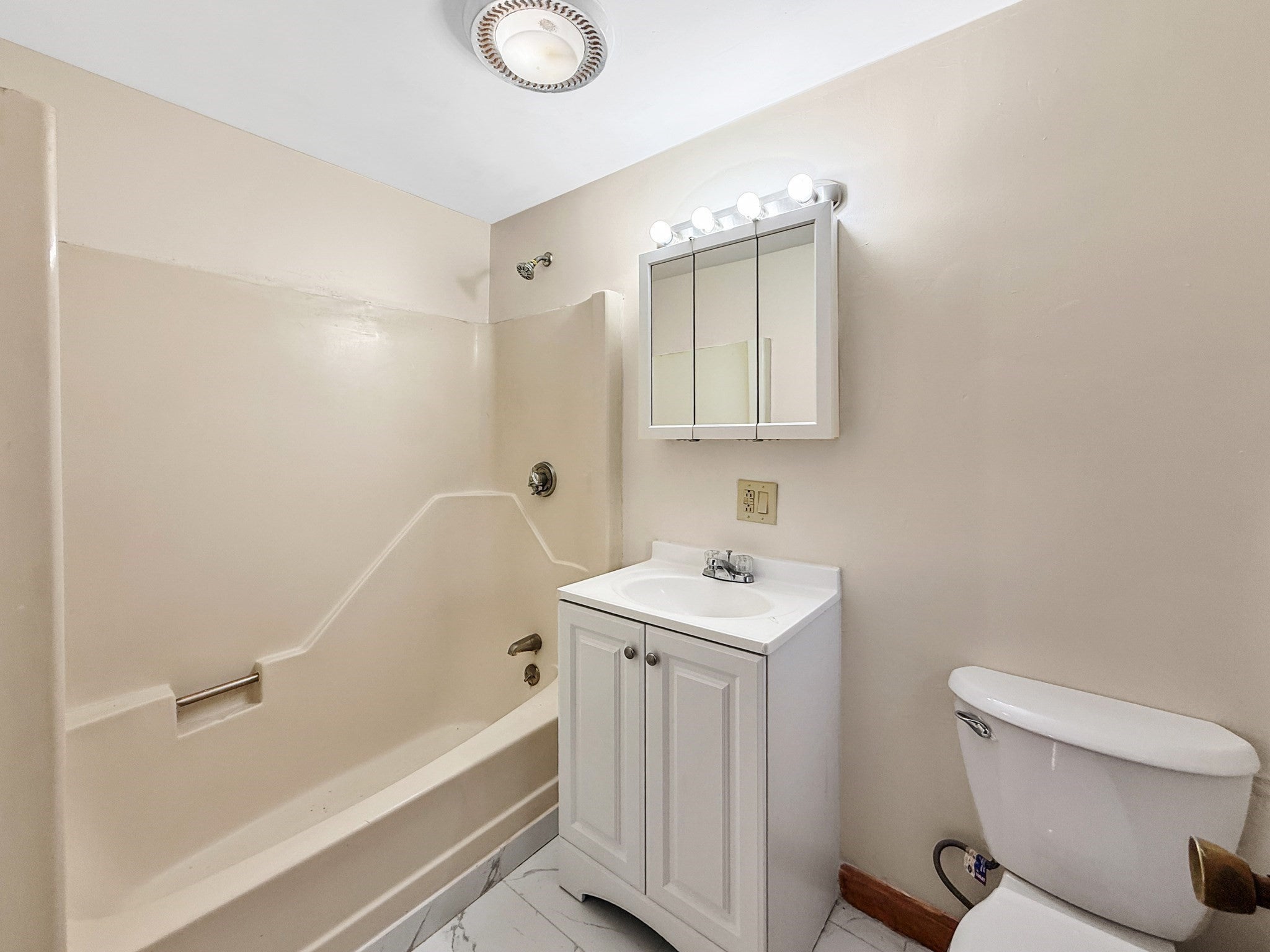 204 Bremen St #3, Boston, MA Photo #10
