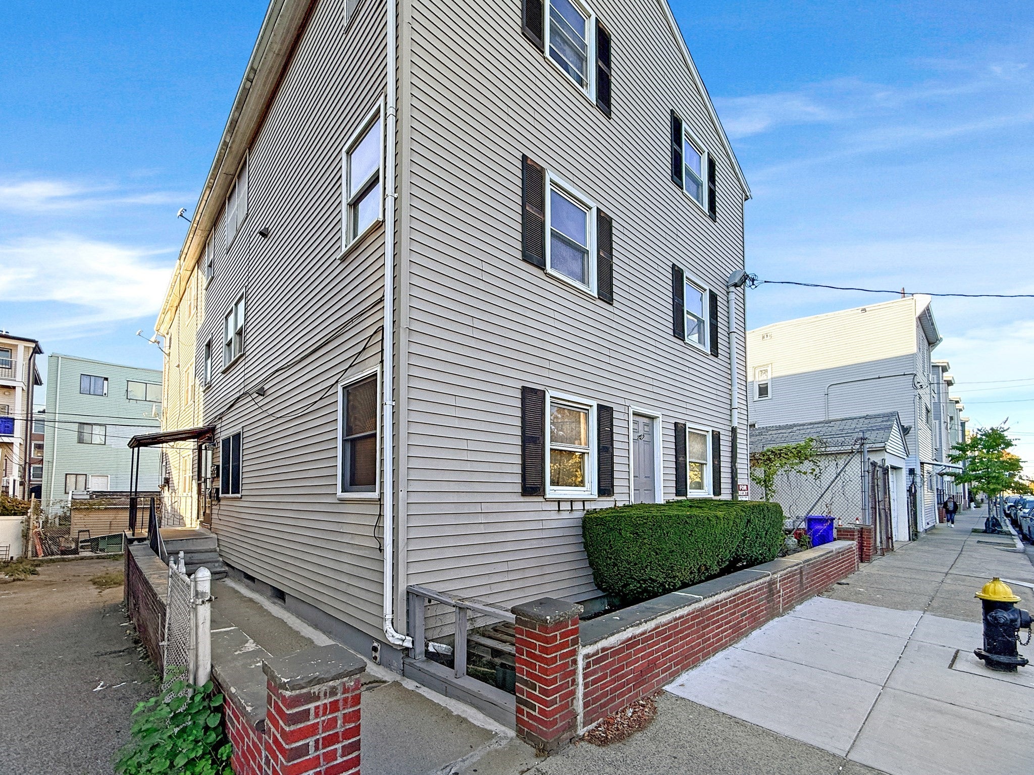 204 Bremen St #3, Boston, MA Photo #17