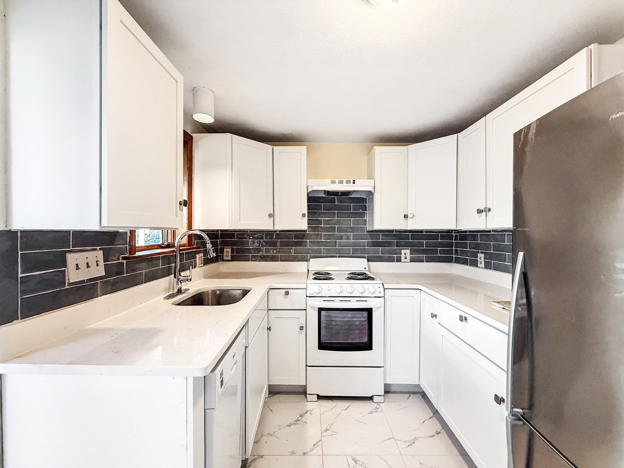 204 Bremen St #3, Boston, MA Photo #2