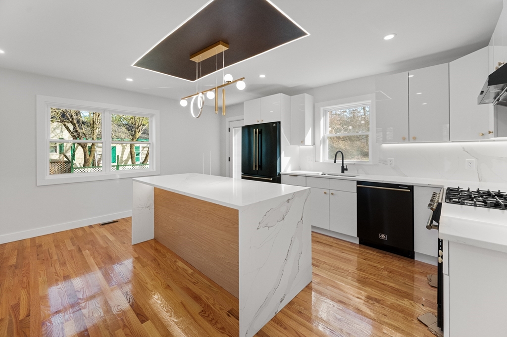 24 Rigby St