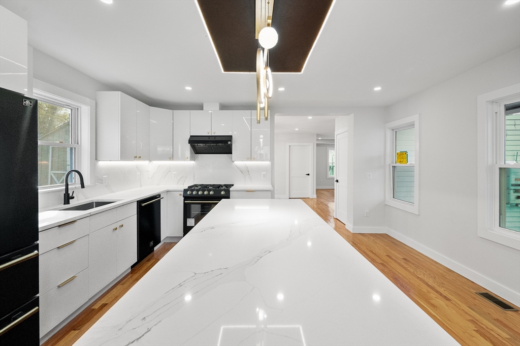 24 Rigby St