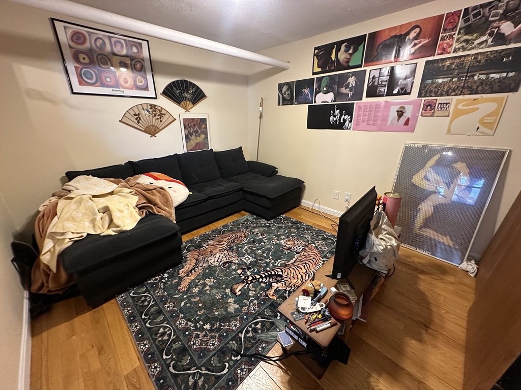 313 Summit Ave 13