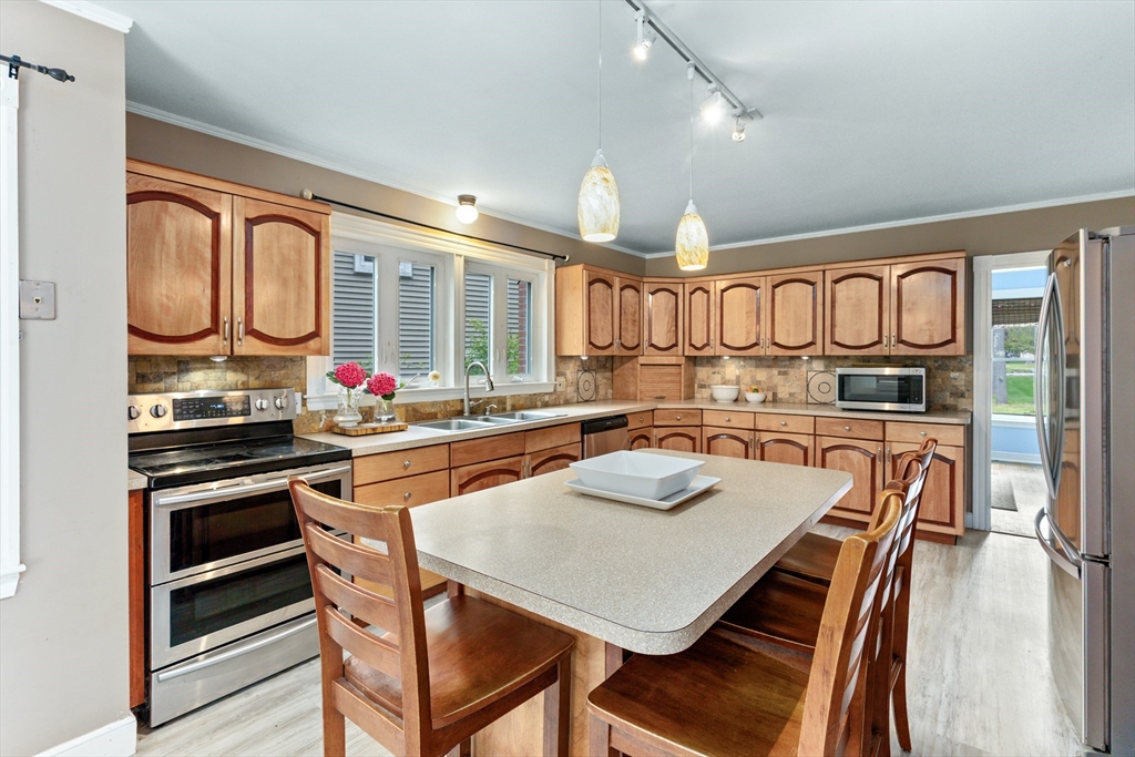9 Cottle Lane, Freetown, MA Photo #7