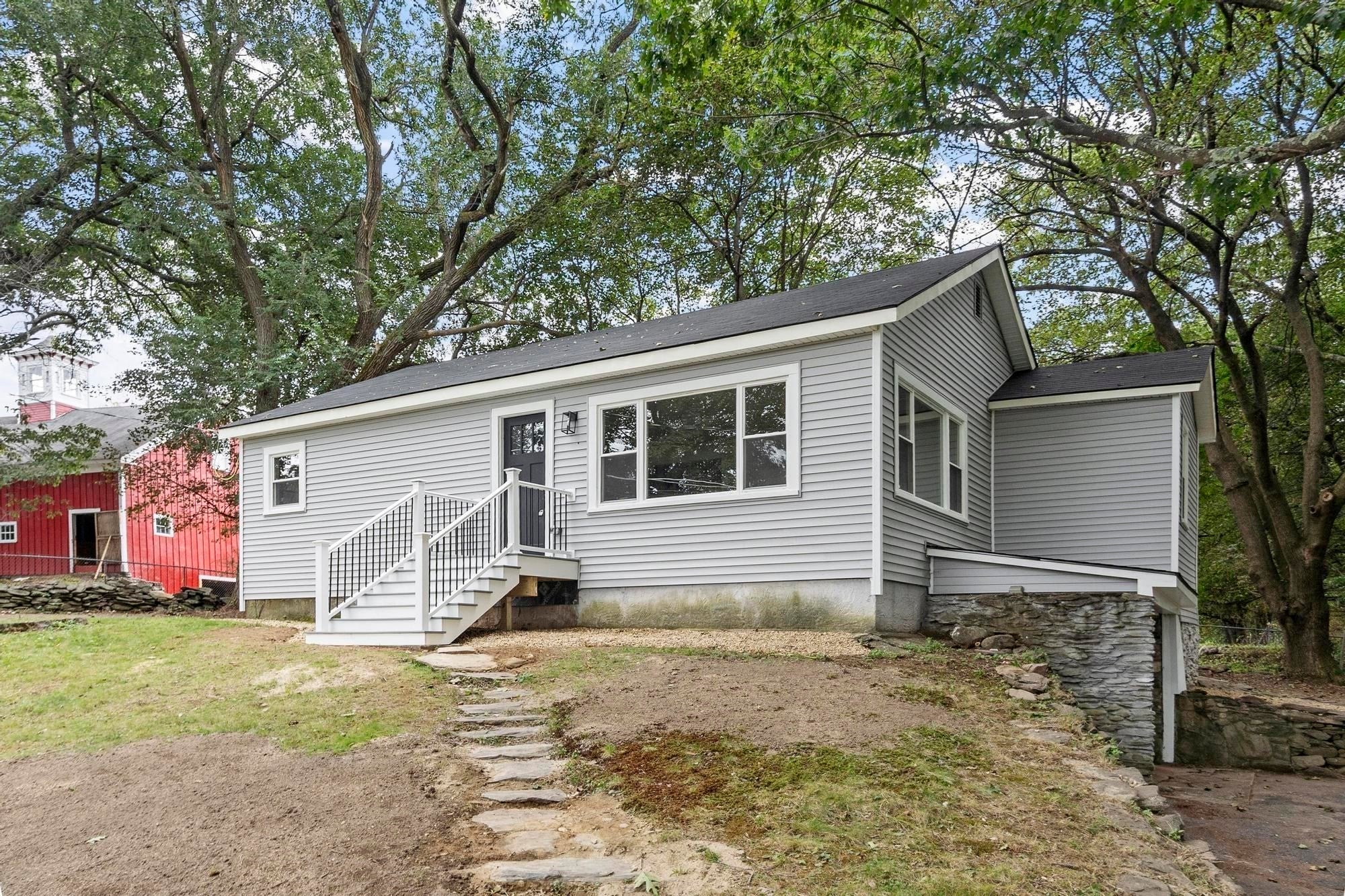 186 Pleasant St