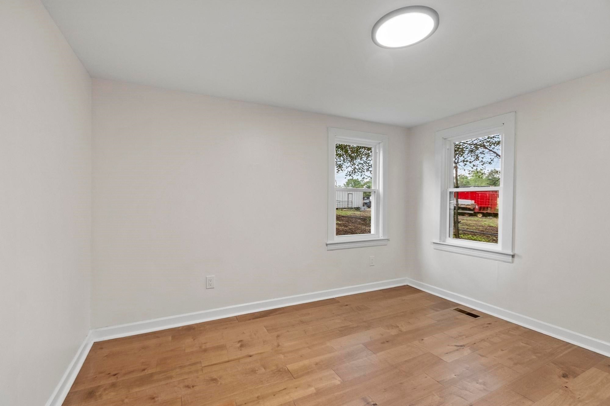 186 Pleasant St, Lunenburg, MA, 186 Pleasant St, Lunenburg, MA Photo #22