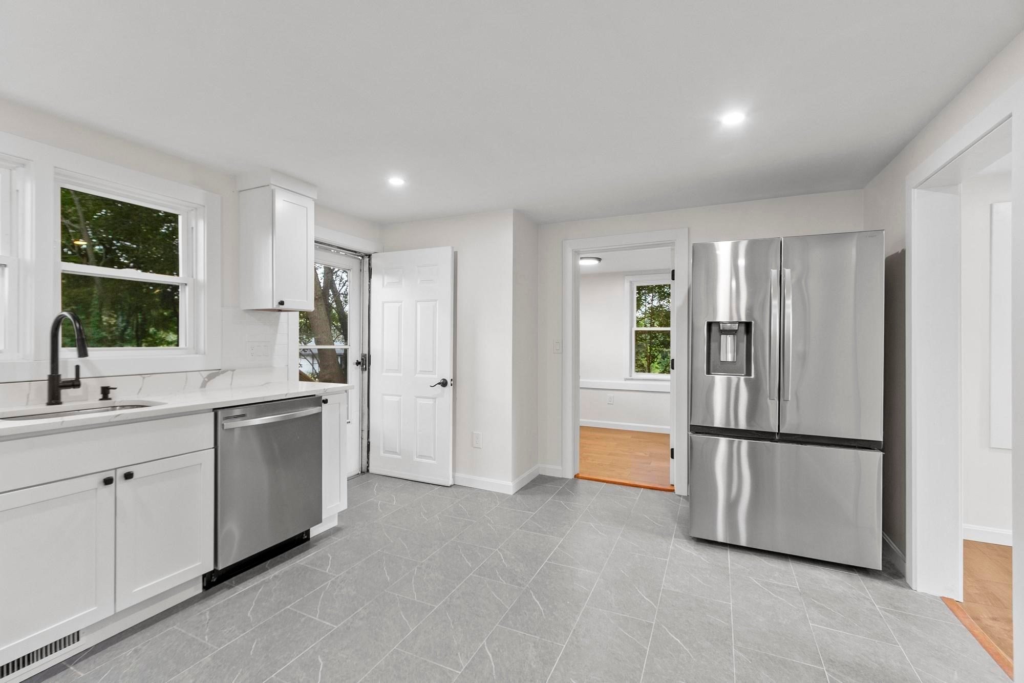 186 Pleasant St, Lunenburg, MA, 186 Pleasant St, Lunenburg, MA Photo #15