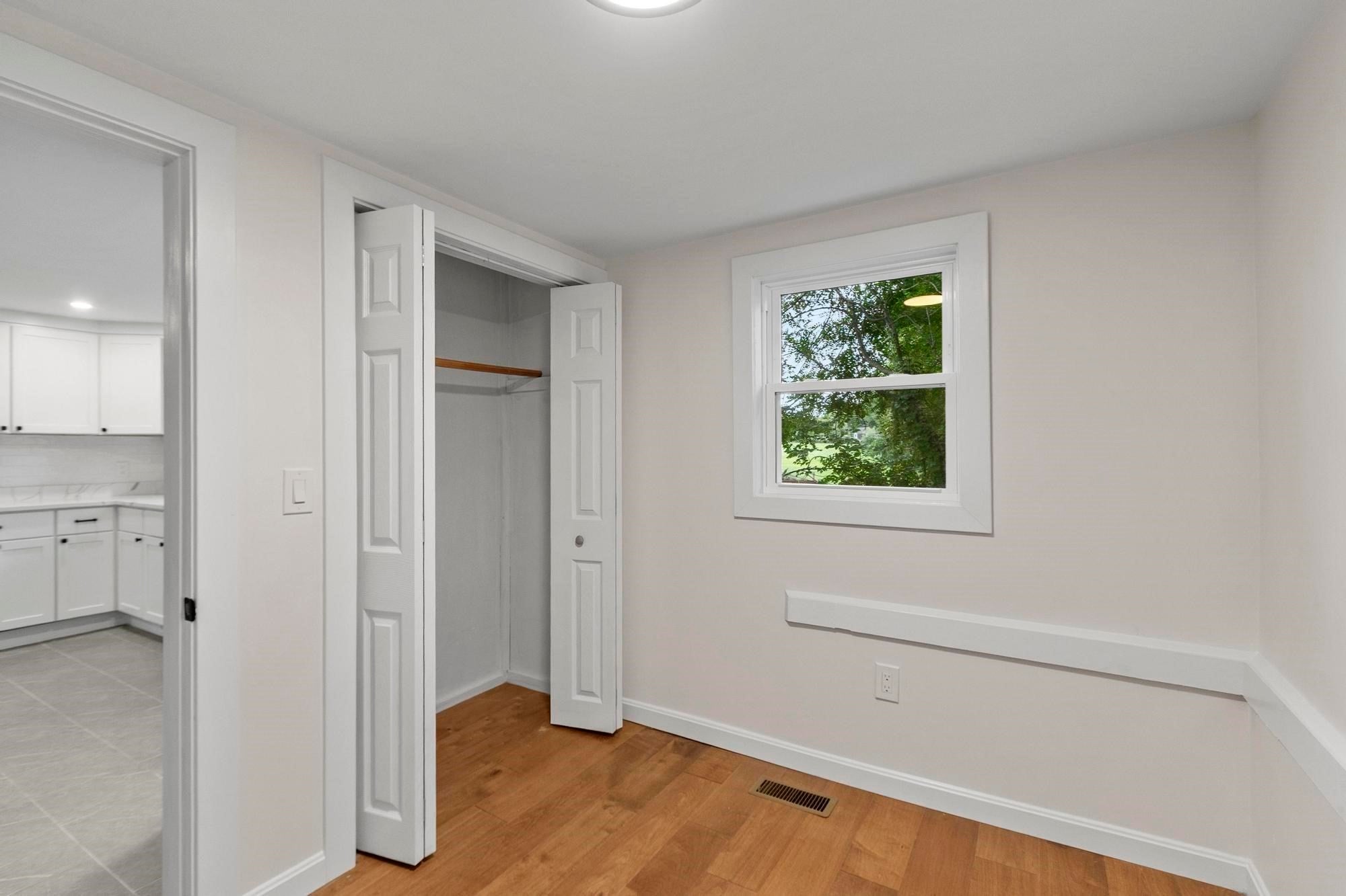 186 Pleasant St, Lunenburg, MA, 186 Pleasant St, Lunenburg, MA Photo #25