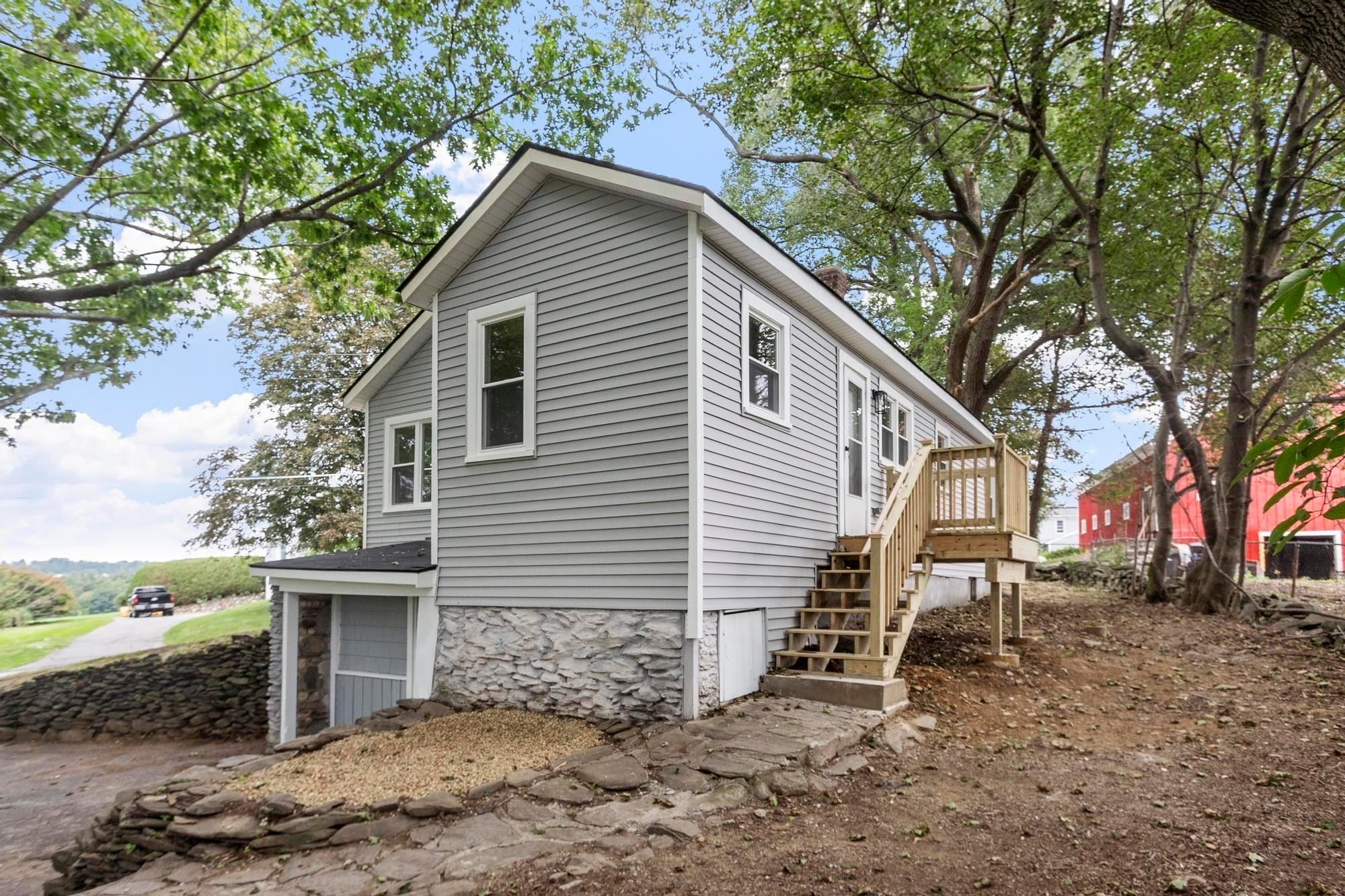186 Pleasant St