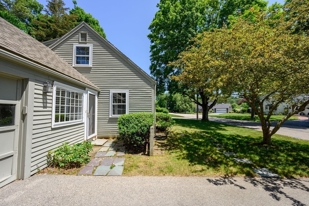 30 Huntley Rd