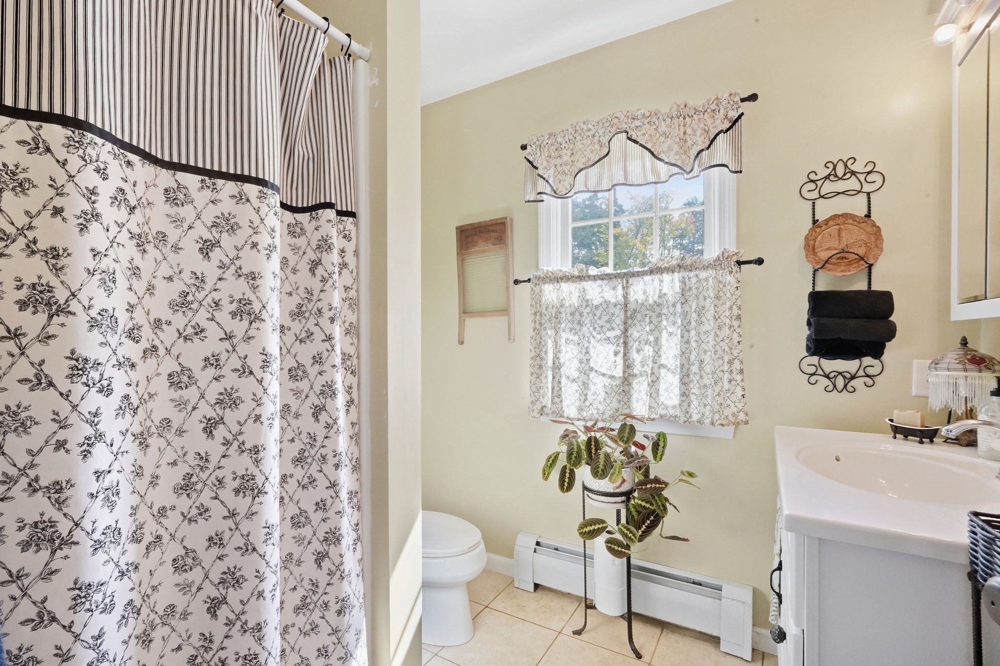 36 Decorie Dr, Wilbraham, MA, 36 Decorie Dr, Wilbraham, MA Photo #17