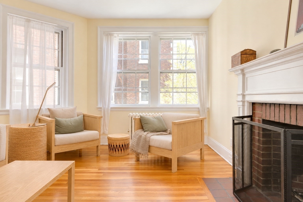 41 Bowdoin Street #28