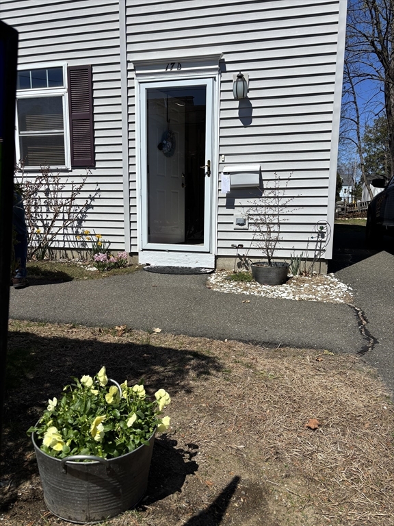 17 Maine Ave D