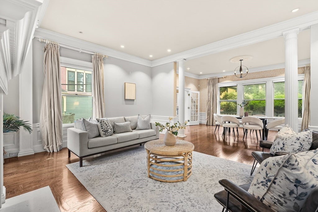14 Wellington St 1