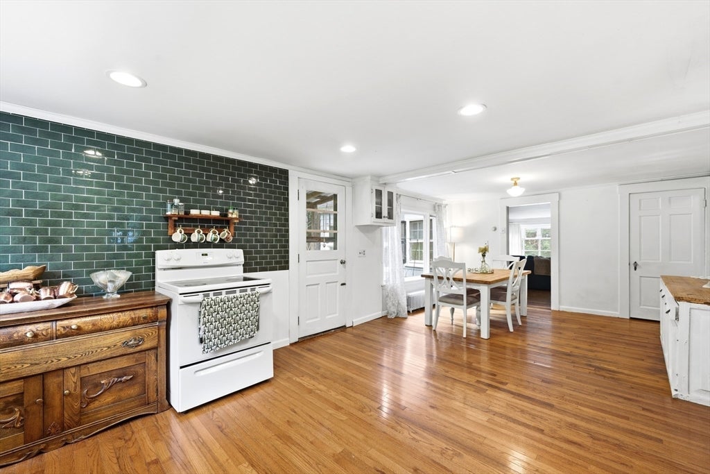 176 Sherburne Ave, Tyngsborough, MA, 176 Sherburne Ave, Tyngsborough, MA Photo #5