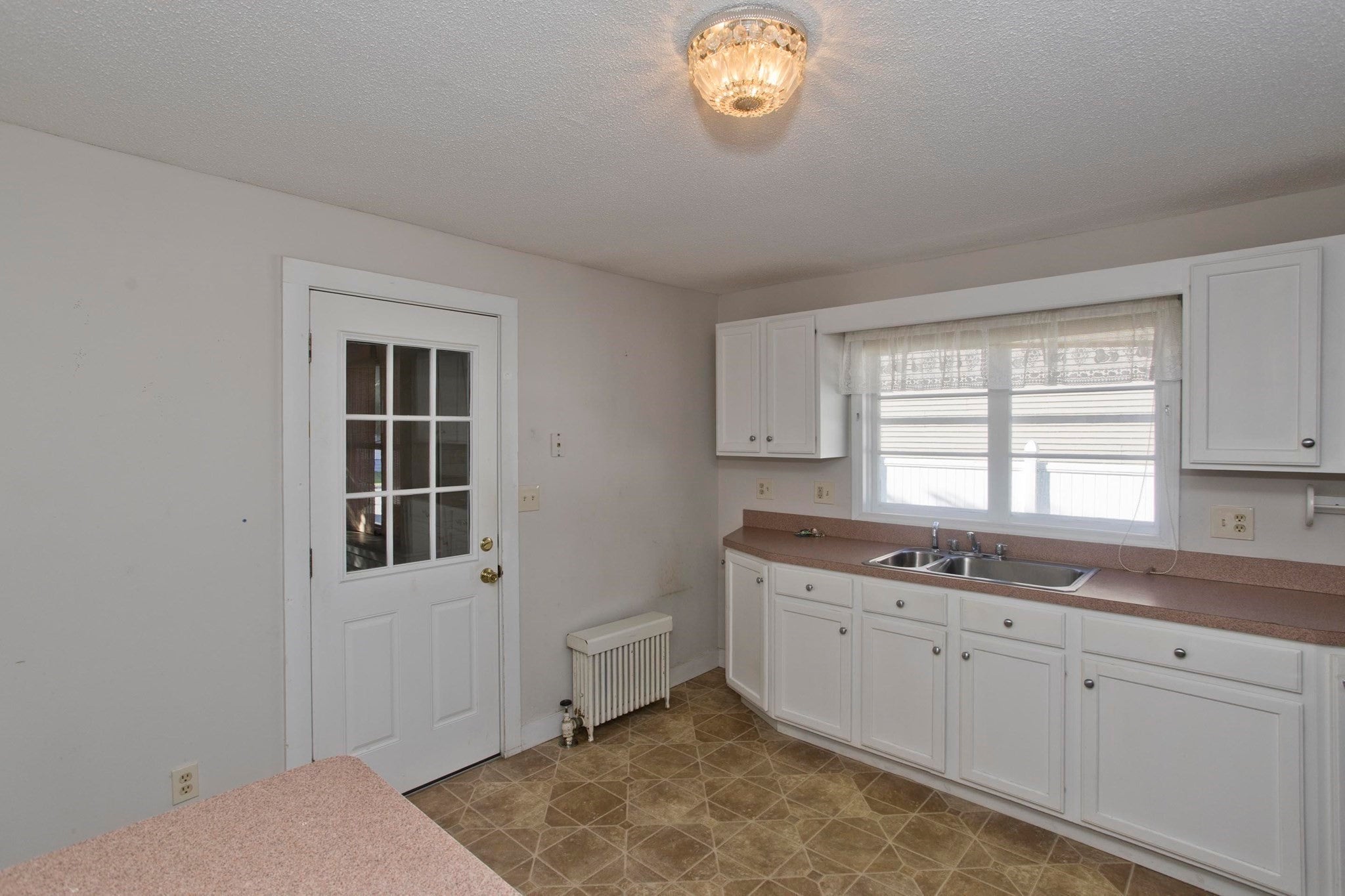 276 Tremont St, Springfield, MA, 276 Tremont St, Springfield, MA Photo #4
