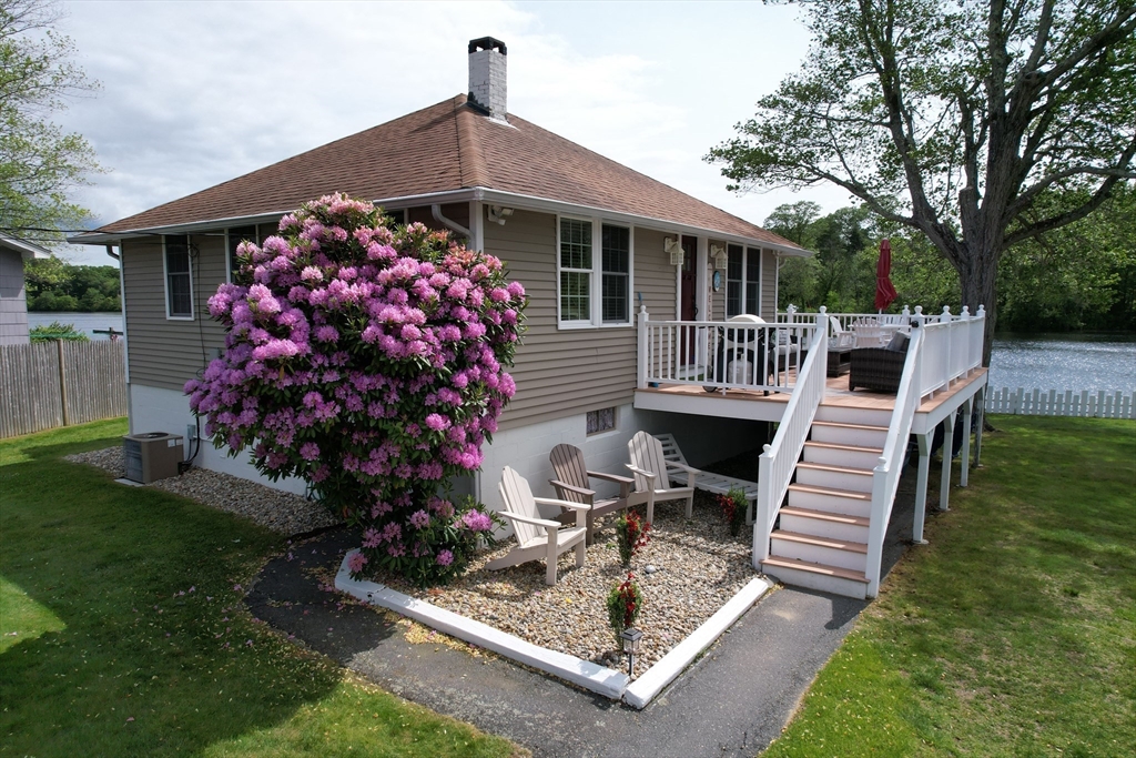 72 Lakeview Place