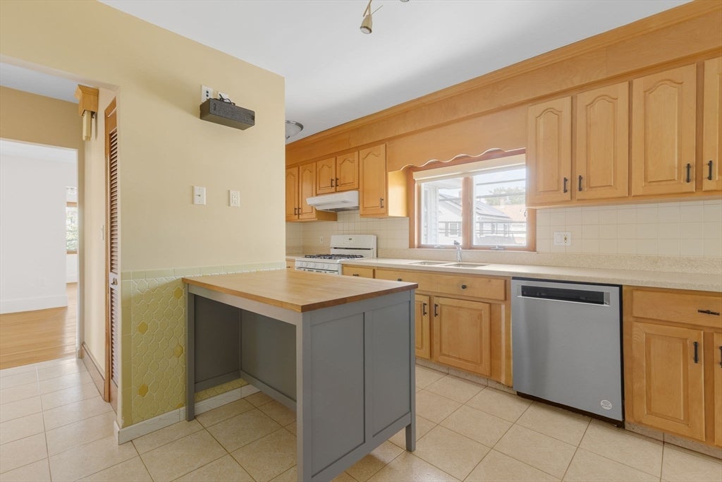 13 Rawson Rd #13, Arlington, MA, 13 Rawson Rd #13, Arlington, MA Photo #13