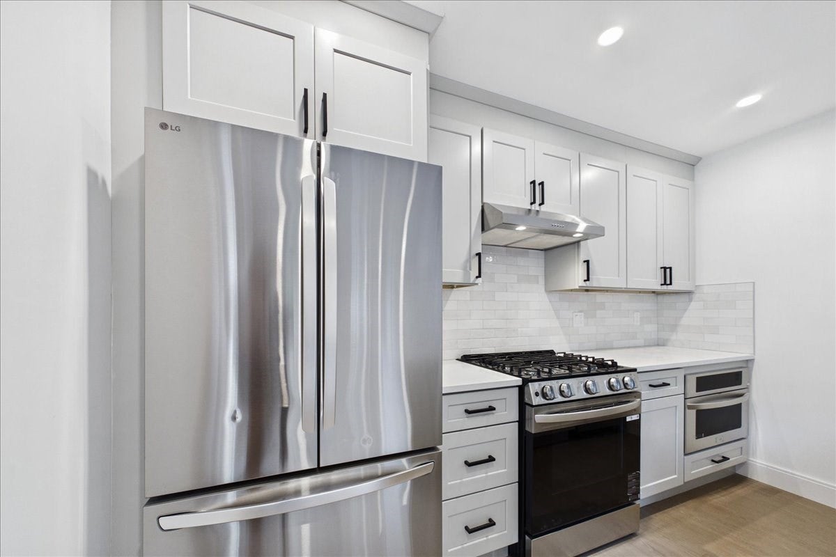 305 Chestnut Ave #3, Boston, MA Photo #9