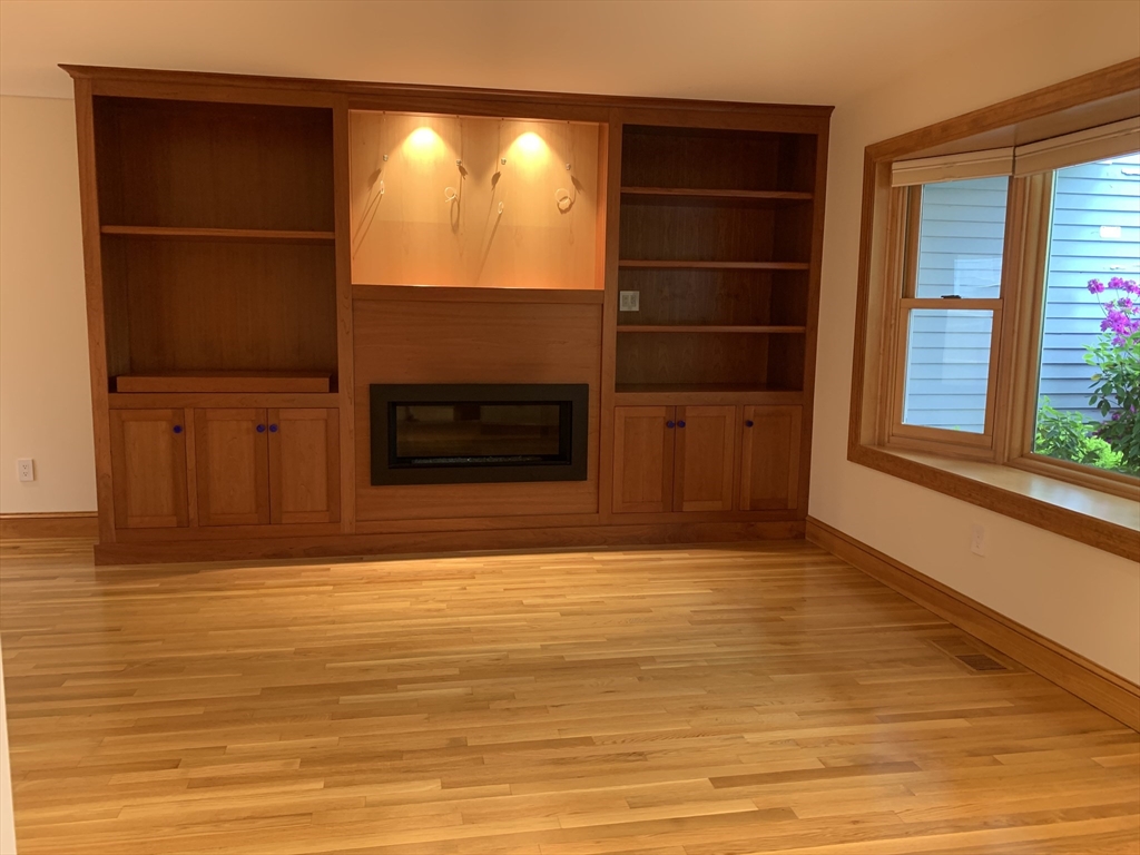 97 Pleasant St 1