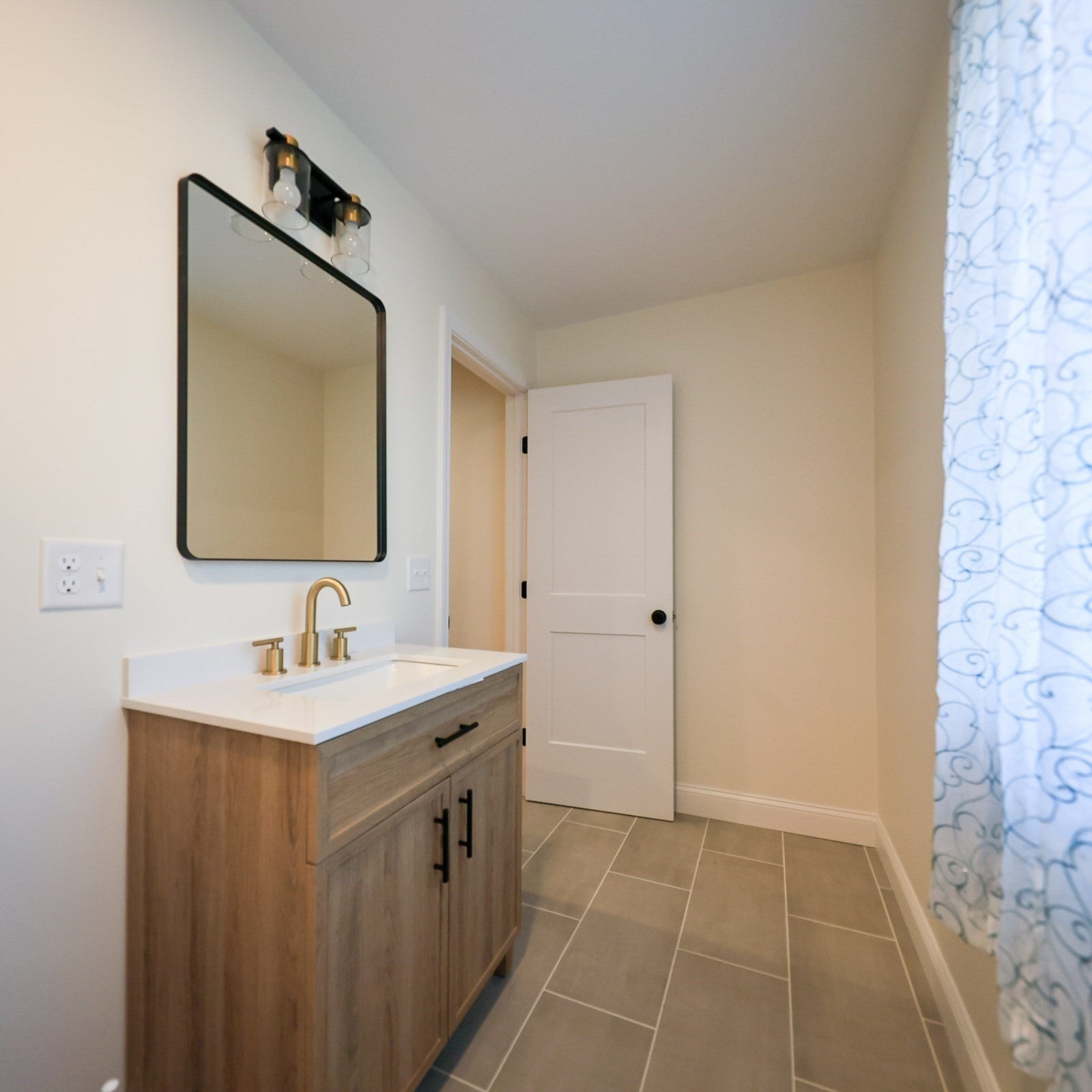 173 Westford St, Lowell, MA, 173 Westford St, Lowell, MA Photo #29