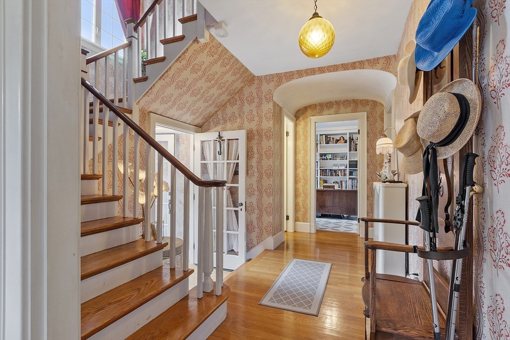 23 Lincoln Ave