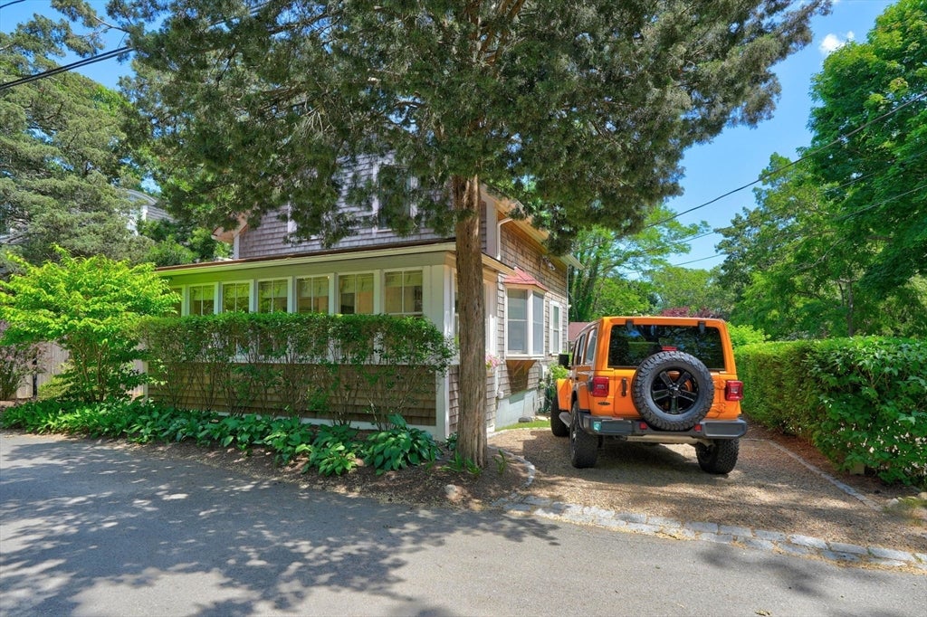 27 Laurel Avenue