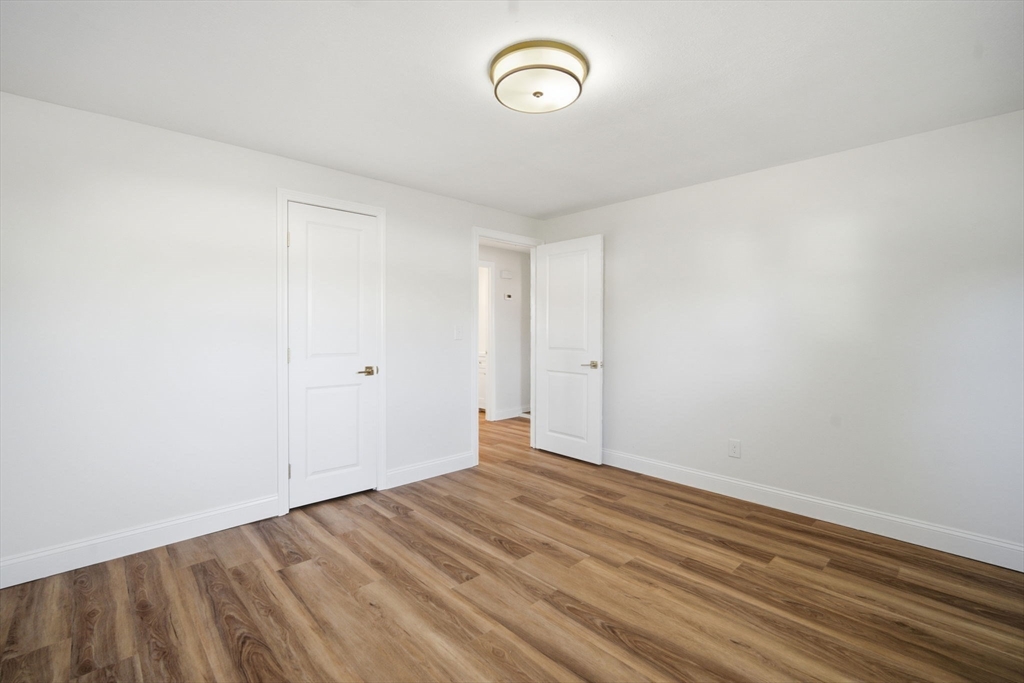 Springfield, Massachusetts 01118, United States, 3 Bedrooms Bedrooms, ,1 BathroomBathrooms,Residential,Active,235835