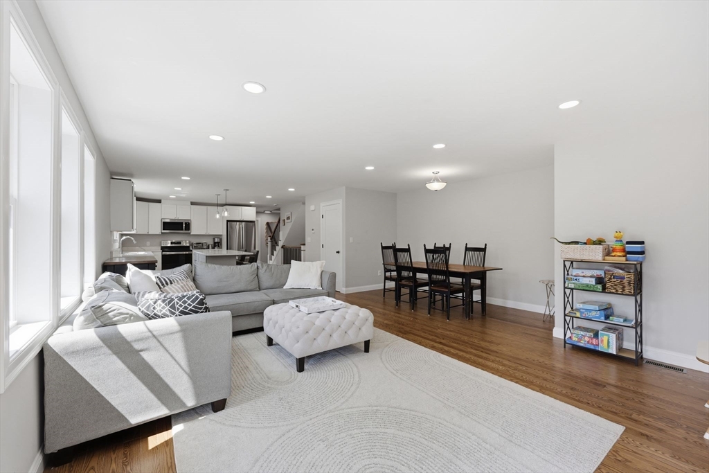 59 Castine St, Worcester, MA Photo #9