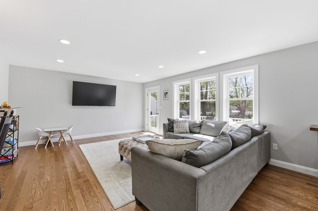 59 Castine St, Worcester, MA Photo #12