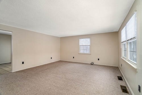 607-609 Flat Hill Rd